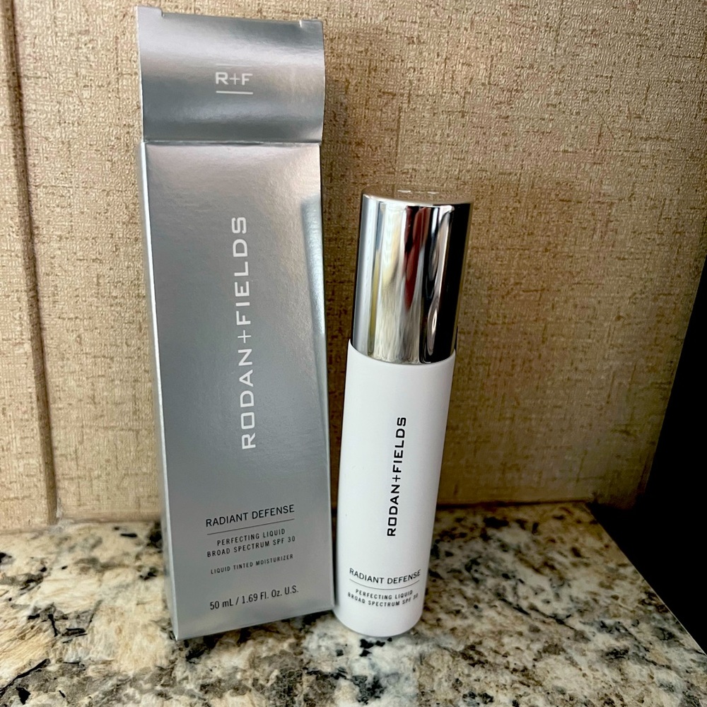 Rodan + Fields Radiant Defense Sand 3 NIB